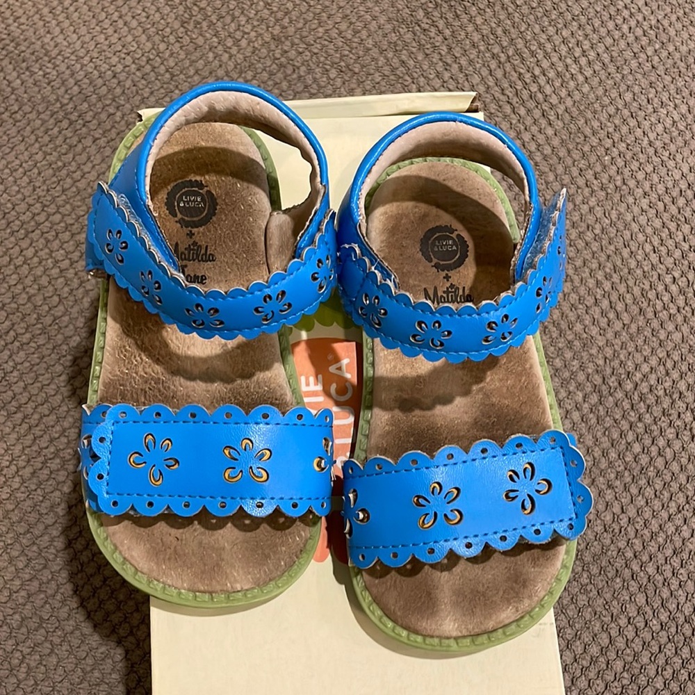 Livie and Luca Posey sandals Size 9. Euc.